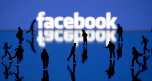 Có nên dùng Facebook?