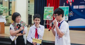 TSGD Nguyễn Thụy Anh giao lưu với học sinh THCS Nguyễn Tất Thành