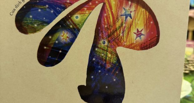 Khoảng trống hình thỏ (John Dougherty – Thomas Docherty, Cua dịch, Thụy Anh hiệu đính, San Hô books & NXB Văn học, 2025)